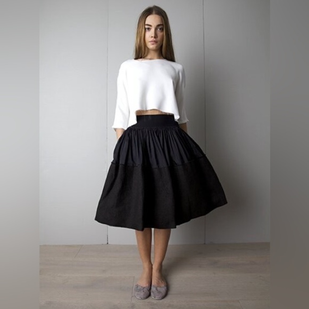 Louiza Babouryan Collection Black Flare Short Skirt Pockets Sz Small Silk Linen